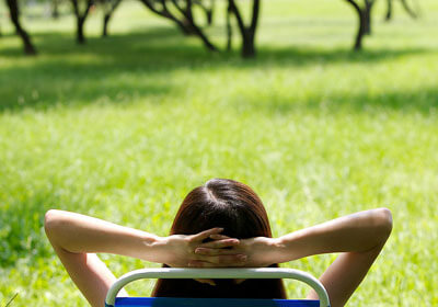 火热足球对决，场上交锋激情迸发